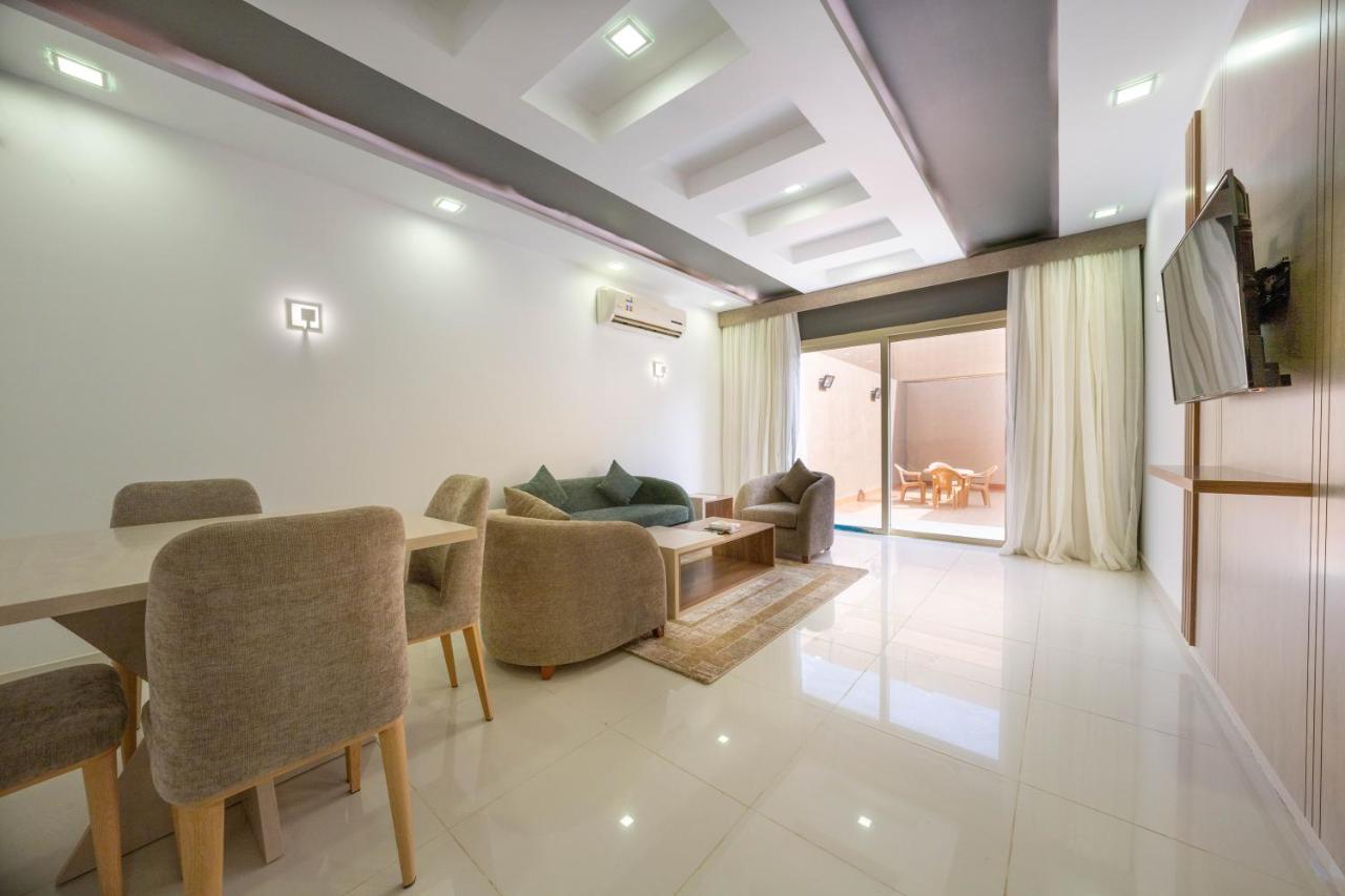 Mirada Gold Jizan - Resort & Private Pools Экстерьер фото A living room in a modern apartment